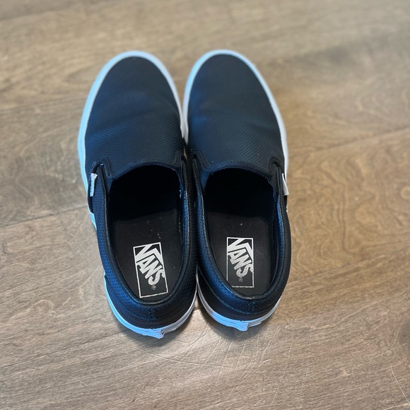 Vans leather perforated slip on shoes - Picture 3 of 4